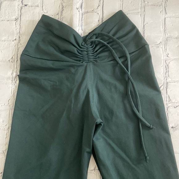 Scrunch Butt Legging Dark Green Tummy Control Legging Brazilian Legging OS - Picture 3 of 6